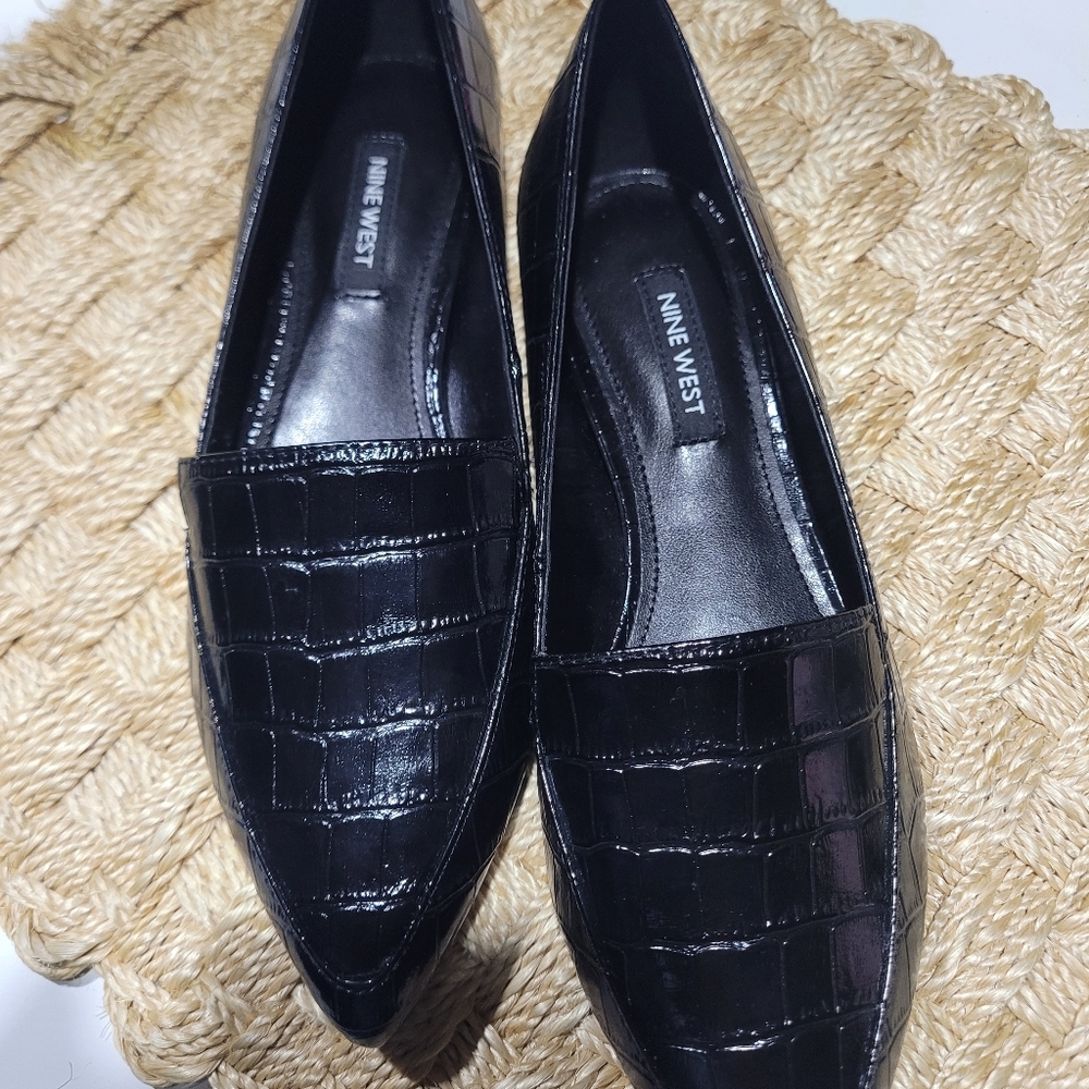 Nine West Black Quilted Flats Sleek Design